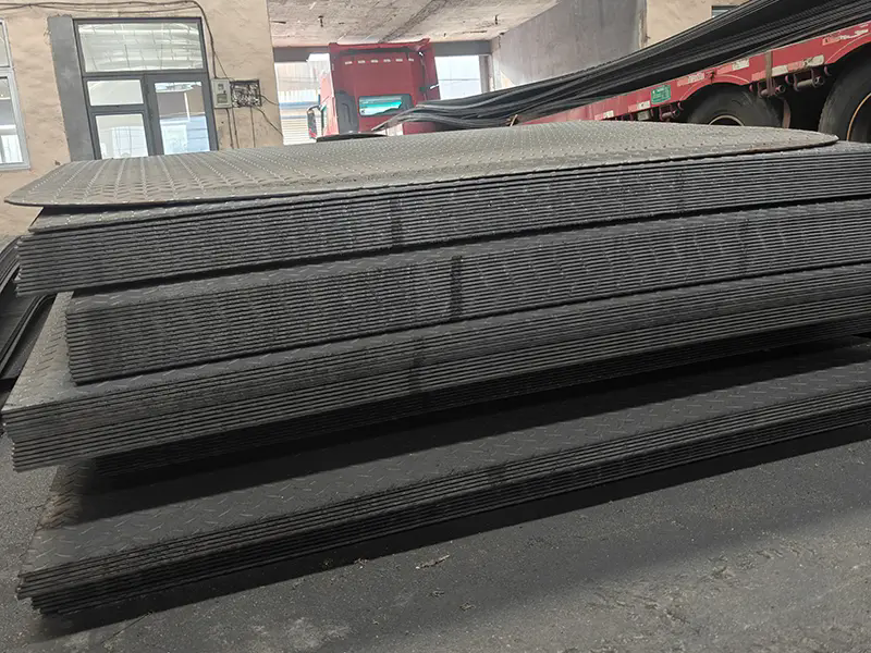 Hoe kunnen staalplaten uit de scheepsbouw de veiligheid en prestaties van schepen verbeteren?